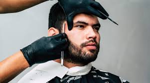 Penataan gaya rambut memaikan peran penting dalam penampilan seseorang, terlebih lagi apabila pria ingin terlihat dewasa dan keren, sudah pasti harus. Model Potong Rambut Pria 2021 Pilih Gaya Rambutmu Di Sini Tanda Koma
