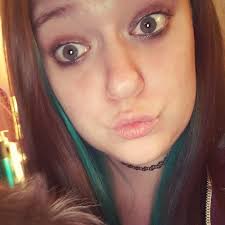 I don't have enough purple for the hair 😫 but it turned out cute 😊☺️