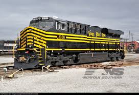 Nickel Plate Road 8100 Norfolk Southern S Third Heritage Locomotive Gets Its First Glimpse Of Sunshine O Norfolk Southern Railroad Photography Train Pictures