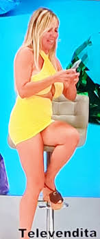 Upskirt in diretta Tv Emanuela Botto | Foto Amatoriali Porno Italiani e  Album xxx su Solopornoitaliani