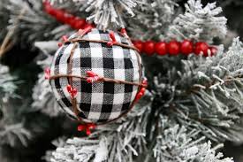 These ideas should offer you some very good inspiration on the best way to decorate your mantel for christmas. Best Christmas Decoration Ideas For The 2020 Holiday Season