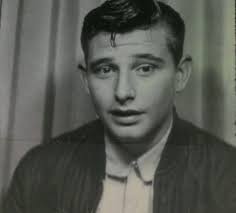 UWM journalism students find missing photos for Vietnam Veterans Memorial