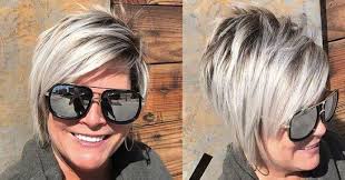Wenn sie sich fragen, wo sie eine inspiration erhalten können, die ihnen eine vollständige transformation der von ihnen abgedeckten looks ermöglicht. Top 10 Kurze Haarschnitte Fur Frauen Uber 50 Freche Frisuren