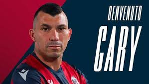 Pjanic holds to allow medel to get forward within shooting range, so the two of them combine beautifully to keep the ball. Gayriresmi Gary Medel Home Facebook
