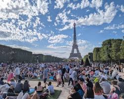 Image de tourists crowd NotreDame Paris 4 street busy royalty free