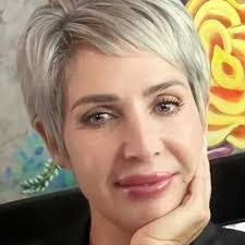 Paola Nieto's Instagram, Twitter & Facebook