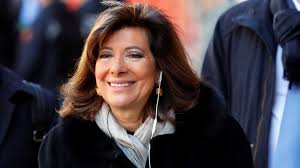 Poteva farlo, ma se ne sta riparlando molto. Elisabetta Casellati La Pasdaran Di Berlusconi Che Fece Assumere La Figlia Al Ministero Della Salute La Repubblica