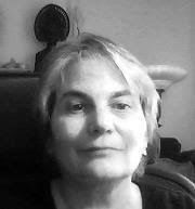 Invisible Heroes: Survivors of Trauma and How They Heal by Belleruth  Naparstek