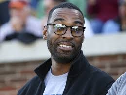 Lee Ivery's Instagram, Twitter & Facebook