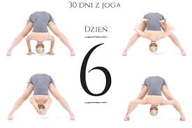 Za Moment Koniec Naszego Pierwszego Tygodnia Na Macie Nie Ma Jednak Co Spoczywac Na Laurach Bo Prasarita Padottanasana W Czterech Yoga Ashtanga Standing Poses