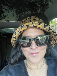 I've been performing live here and there in Japan for 50 years like this. I  will translate the lyrics of this Japanese blues song from over 50 years  ago into English. "Night