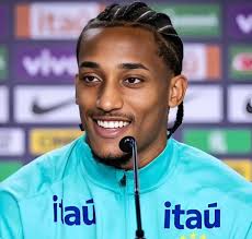 Player renews contract with fc barcelona club