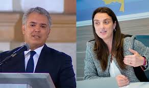Karen abudinen, consejera para las regiones, hace presencia en el senado durante la discusión de la reforma que le daría curules a las víctimas. Boiazracqdwc8m