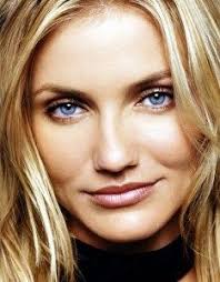 One Of The Most Green Celebs You Ll Find Is Cameron Diaz But Where Does She Stack Up When It Comes To Beauty W Makeup Tips For Blue Eyes Eyeshadow For Blue