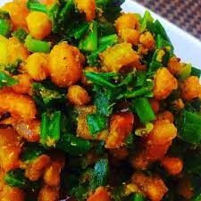 Spring Onion And Bundi Curry Zayka Ka Tadka Recipe Curry Recipes Indian Curry Recipes Indian Food Recipes