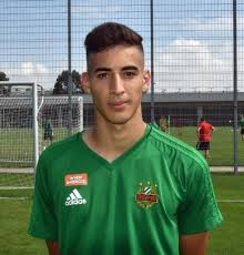 Profesyonel kariyerine 2017 yılında rapid wien ii kulübünde başladı. Lucescu Nun Surprizi Mert Muldur Kimdir Sayfa 1 Diger 17 Haziran 2021 Persembe