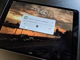Sie können jederzeit ein anderes bild auswählen oder den standard wiederherstellen, indem sie die oberen schritte erneut. Youtube Videos Auf Dem Ipad Oder Iphone Im Hintergrund Abspielen Tutonaut De