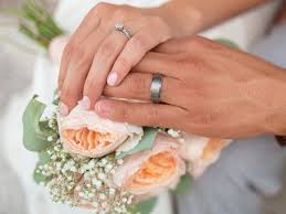 Kalau begitu anda harus persiapkan baju couple tunangan yang sesuai dengan acara penting itu. 10 Macam Isi Seserahan Lamaran Calon Pengantin Indozone Id