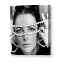 Elizabeth Taylor As Leslie Benedict Canvas Print by Frank Worth