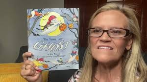 The Teeny Tiny Ghost by Kay Winters and illustrated by Lynn Munsinger