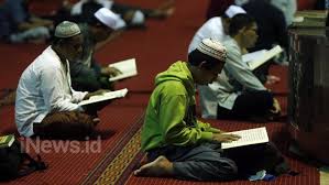 Lailatul qadar adalah malam yang penuh keberkahan. 9 Amalan Menjemput Lailatul Qadar