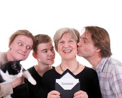 Nach hatz iv darf dein bruder ein angemessenes haus besitzen. Erben Fur Geschwister Kann Richtig Teuer Werden Erbmanufaktur