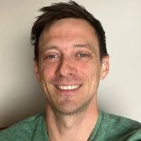 900+ "Mikrut" profiles