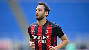 Allianz arena, turin (italy) competition : Keine Einigung Mit Ac Milan Wechselt Calhanoglu Zu Juve