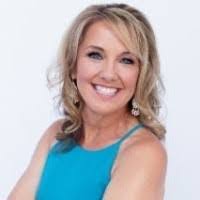 Janine Flora's Instagram, Twitter & Facebook