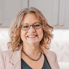 Thank you so much Lindsey Smith for giving me that Old Hollywood vibe I  wanted!!! I felt absolutely BEAUTIFUL that night!