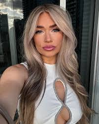 Kristin Newby's Instagram, Twitter & Facebook