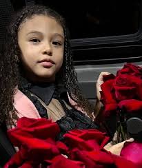 Notícias Celebridades added a new...