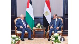 الرئيس عبد الفتاح السيسي يستقبل الرئيس الفلسطيني بشرم الشيخ