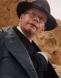 Today would have been the 86th birthday of the late actor Ronald Lacey,  best known for his performance as the sadistic Gestapo villain, Arnold  Toht, in Raiders of the Lost Ark. Lacey