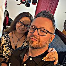 this is so painful but this is so beautiful and i love it