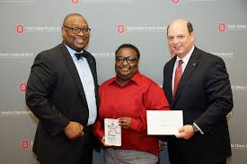 OhioStateVetCollege على X: "Congratulations Sandra Dawkins for being  awarded the University Distinguished Diversity Enhancement Award. Sandra co-leads  the #OSUVetMed Diversity, Equity, Inclusion and Belonging (DEIB) program.  Read more: https://t.co ...