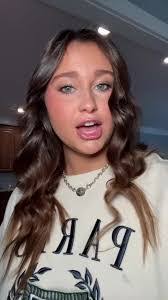 Kaylee Withrow's Instagram, Twitter & Facebook