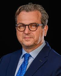 David Janow's Instagram, Twitter & Facebook