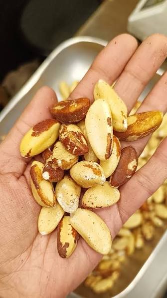 Meet Brazil Nuts - The Amazon's most powerful superfood !!