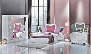 piramit yatak odasi avangarde tasarimlar bizlere luks yasamin sanildigi kadar pahali olmadigini gosteriyor klasik tasarimlarin en ye home decor furniture decor