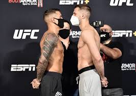 Watch the top knockouts and submissions from dustin poirier's professional mma career. Ufc Encerra Mes Com Duelo Que Promete Muita Acao Entre Dustin Poirier E Dan Hooker Combate Ge