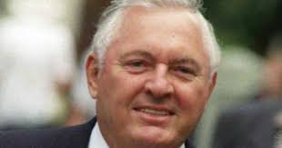 Alan Bond, or "Bondy" as he was known by Prime Ministers and Aussie  battlers alike, was unlike the other Australia flamboyant billionaires of  the 1980s. He and his wife Eileen, whom he
