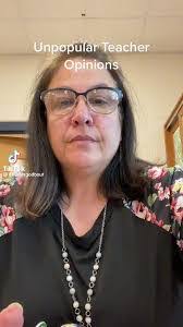 Heather Dayhoff's Instagram, Twitter & Facebook