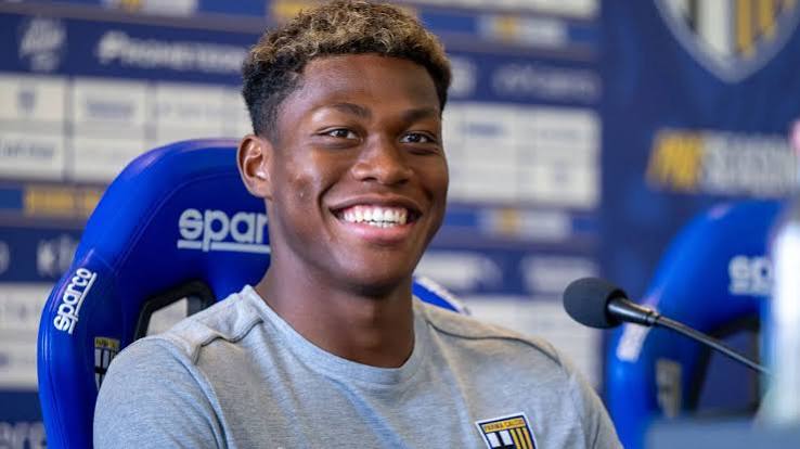 Aston Villa'nın Yeni Kalecisi Zion Suzuki