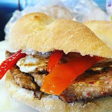 But portugal's signature sandwich, bifana , stands at the top of the queue. Pin Auf Bifana