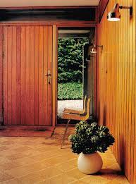 Sørensen har udover de 3 fysiske butikker i aalborg midtby også her på siden en webshop, hvor du ved online køb får gratis levering og rabat ved tilmelding af nyhedsbrev. Hanne Kjaerholm Architect Danish Home For Poul Kjaerholm Featuring Pk1 Chairs And Vilhelm Lauritzen Lamps Retro Front Door Architecture Midcentury Interior