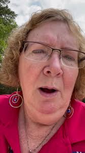 When the Universe gives you lemon, grab a pitcher, make a few squeezes and  wa lah you have lemonade.....well that happened yesterday when we had to  make a decision at the *HermannGrainBinsBNB outside ...