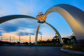Johor Bahru Top Muslim Friendly Places For Muslim Travelers Amazing Travel Destinations Malaysia Travel Johor