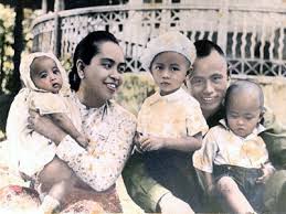 Aung san suu kyi was born on june 19th, 1945, in rangoon, the capital of burma. Aung San Suu Kyi Biography
