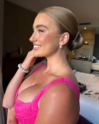 Grace Hayden's Instagram, Twitter & Facebook